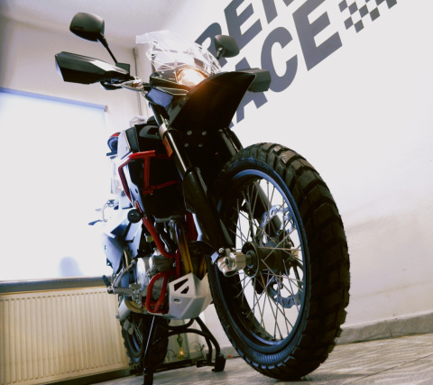 SWM 650 SUPERDUAL T ON ROAD SWM 650 SUPERDUAL T ON ROAD